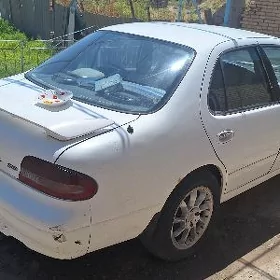 Nissan Bluebird 1995