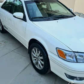 Toyota Camry 2000