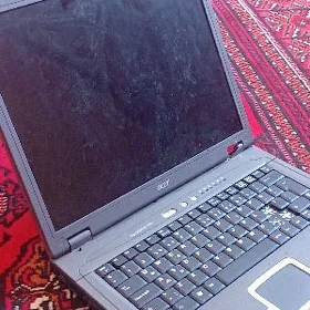 ACER kompýuter