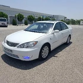 Toyota Camry 2004