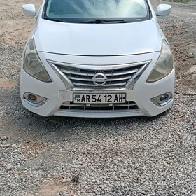 Nissan Versa 2014