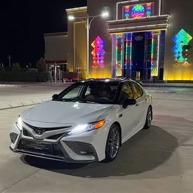 Toyota Camry 2021