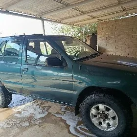 Nissan Pathfinder 1997