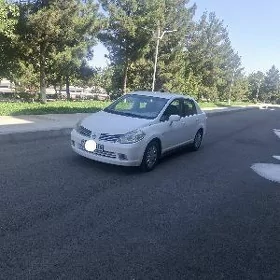 Nissan Tiida 2007