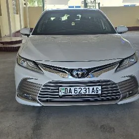 Toyota Camry 2024