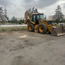 JCB 4CX ECO 2025