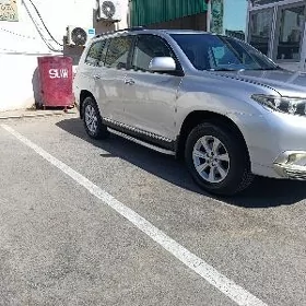 Toyota Highlander 2011