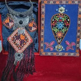 Национальные украшения