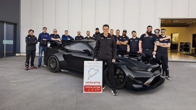 Ford-yň syrly Mustang modeli Nýurburgringde täze aýlaw rekordyny goýdy